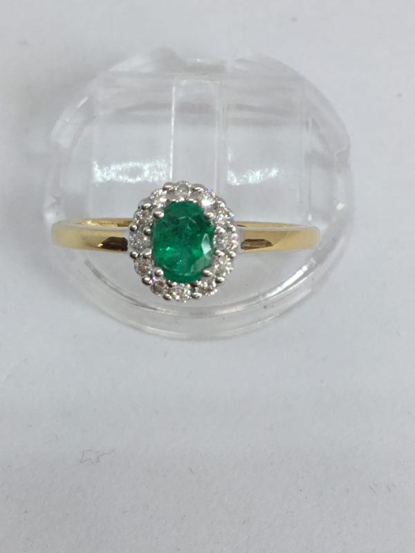 18ct Emerald & Diamond Cluster Ring