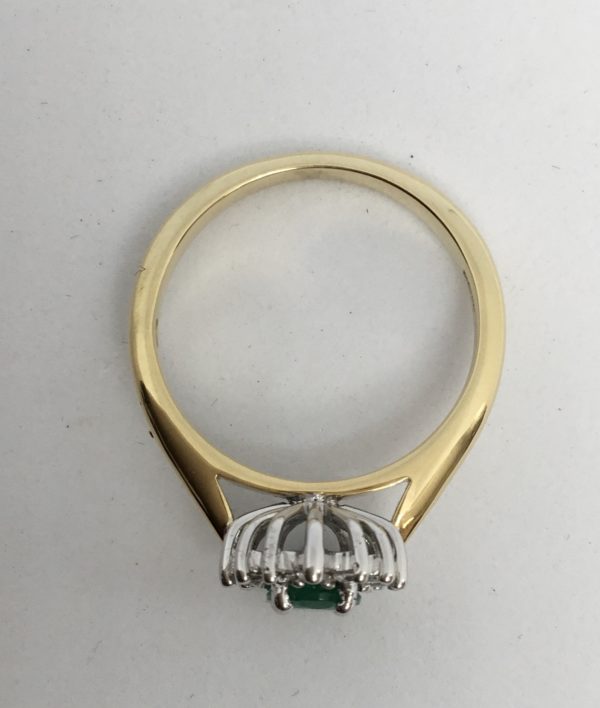 18ct Emerald & Diamond Cluster Ring - Image 3