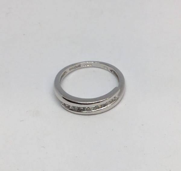 18ct Diamond 12 Stone Crossover Eternity Style Ring - Image 3
