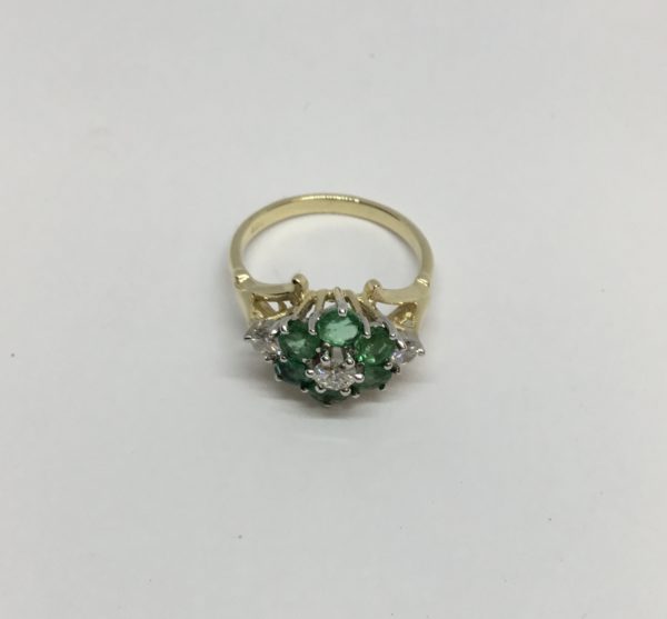 Pre-Loved 18ct Emerald & Diamond Cluster Ring - Image 2