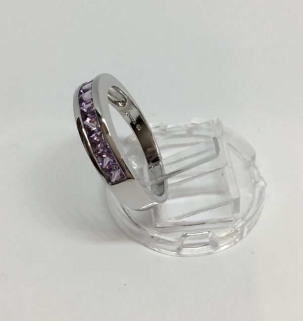 9ct Amethyst 9 Stone Princess Cut Eternity Style Ring - Image 3