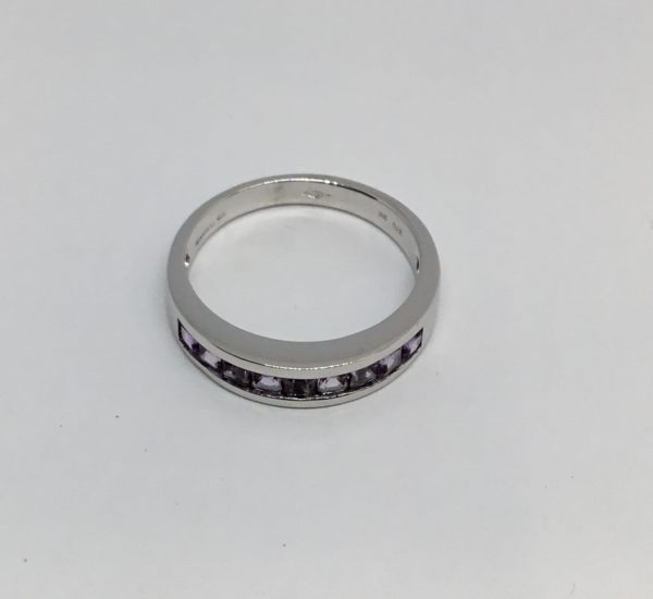 9ct Amethyst 9 Stone Princess Cut Eternity Style Ring - Image 2