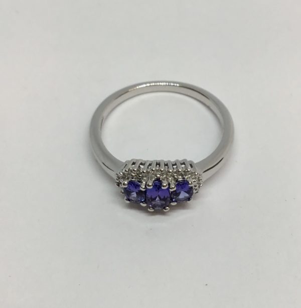 9ct Tanzanite & Diamond Cluster Ring - Image 2