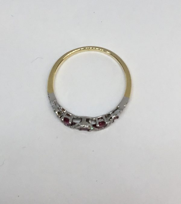 18ct Ruby & Diamond Wave Eternity Style Ring - Image 3
