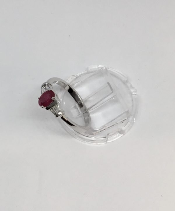 18ct Ruby & Diamond Tapered Baguette Ring - Image 2