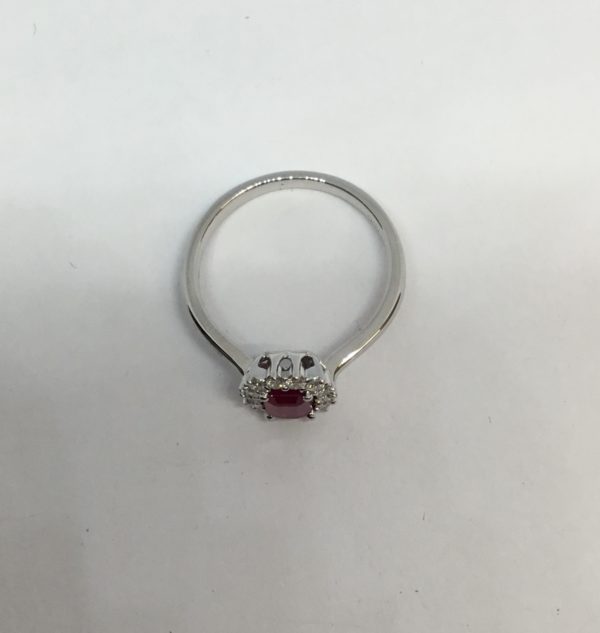 18ct Ruby & Diamond Cluster Ring - Image 3