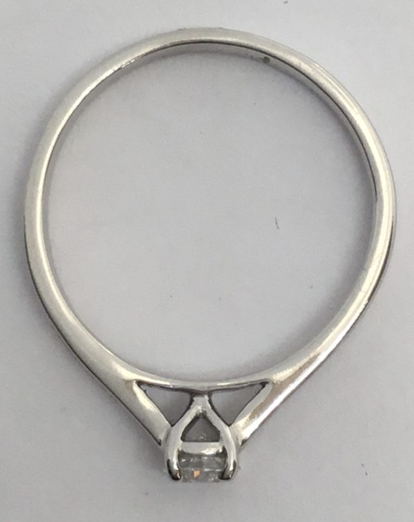 18ct Gold Diamond Solitaire Ring 0.46ct - Image 3