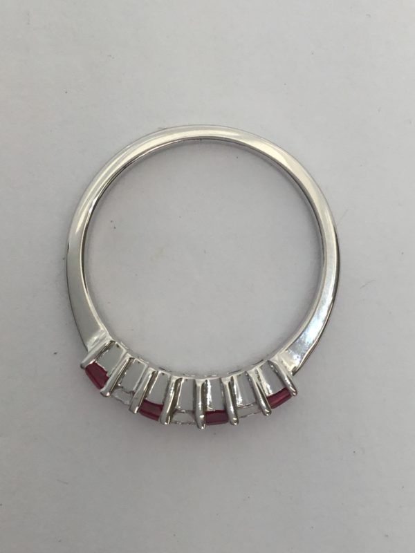18ct Ruby & Diamond 7 Stone Princess Cut Eternity Style Ring - Image 4