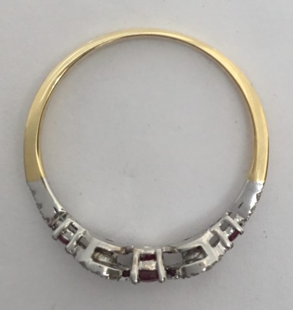 18ct Ruby & Diamond Wave Eternity Style Ring - Image 4