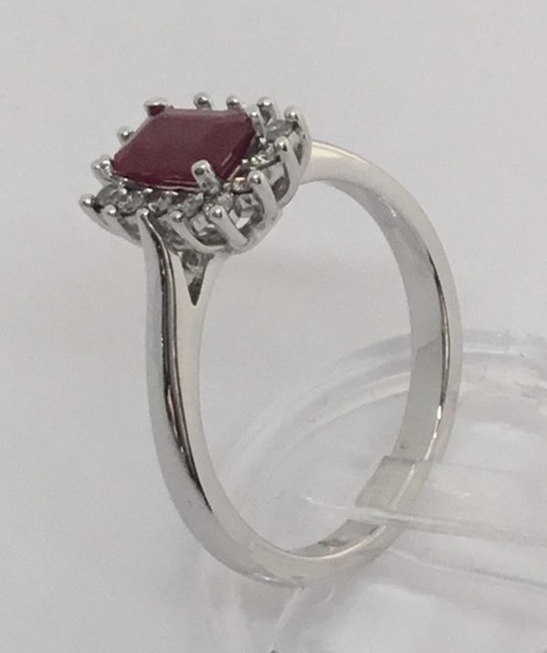 9ct Ruby & Diamond Cluster Ring - Image 4
