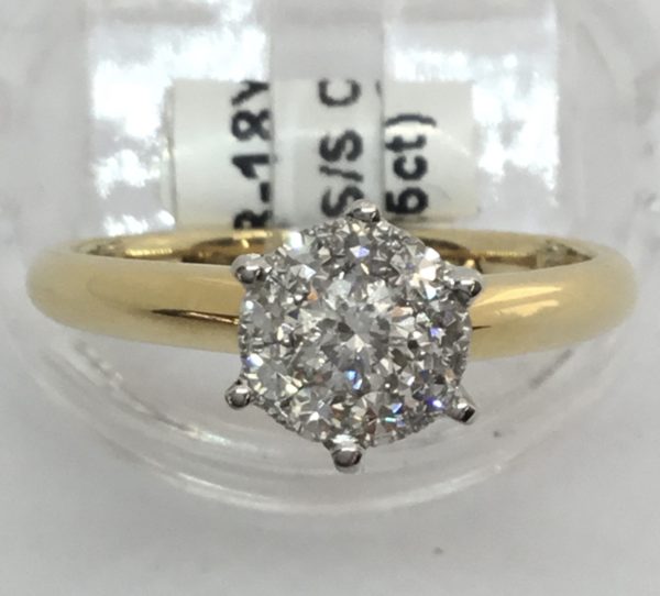 18ct Gold Diamond Cluster (Solitaire Look) Ring 0.35ct
