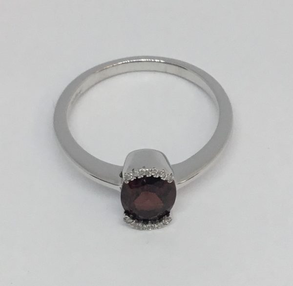 18ct Garnet & Diamond Ring - Image 3