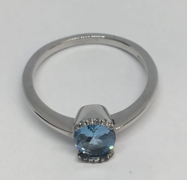 18ct Blue Topaz & Diamond Ring - Image 3