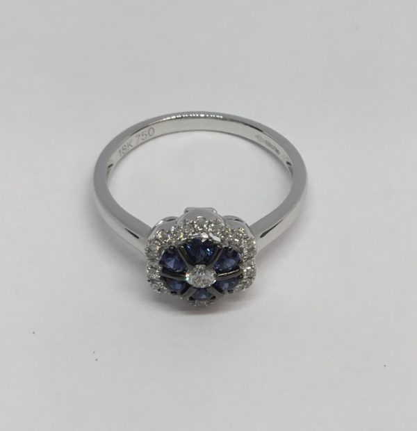 18ct Sapphire & Diamond Daisy Cluster Ring - Image 3