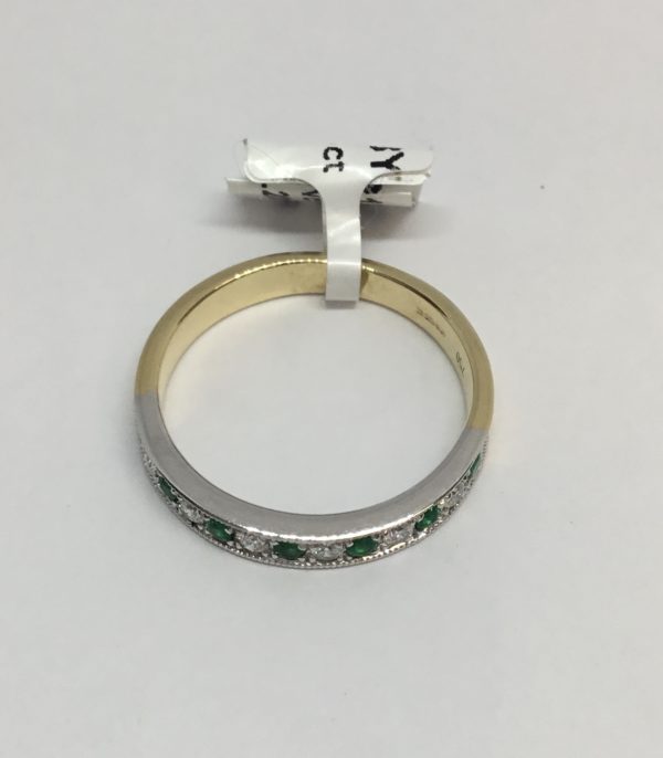 18ct Emerald & Diamond 13 Stone Eternity Style Ring - Image 2