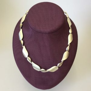 Fancy Silver Satin & Polished Twisted Collar