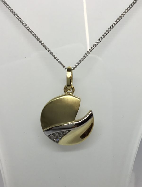 9ct Yellow Fancy Gold Diamond Pendant - Image 2