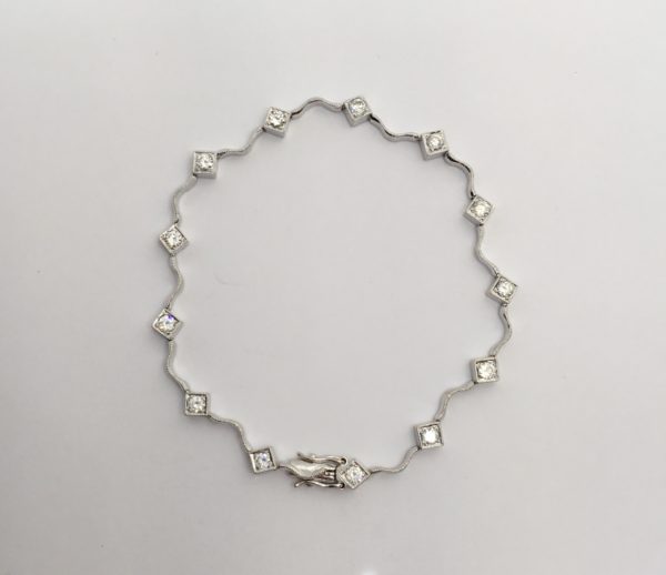 Pre-Owned 18ct Diamond Set Wave Bracelet 0.60ct