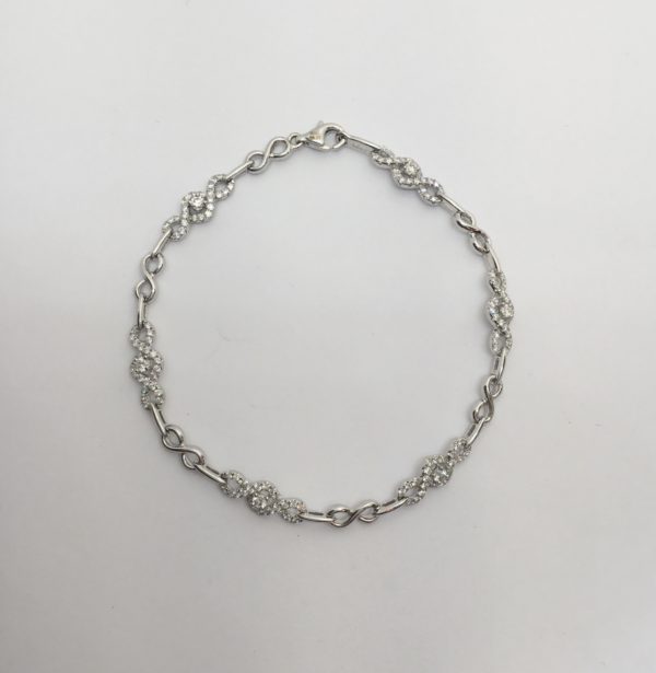 18ct Fancy Figure of Eight Diamond Set Bracelet 1.04ct