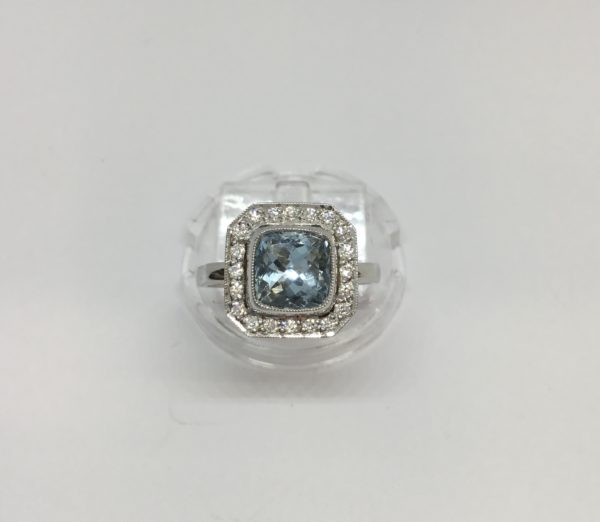 18ct Aquamarine & Diamond Cluster Ring