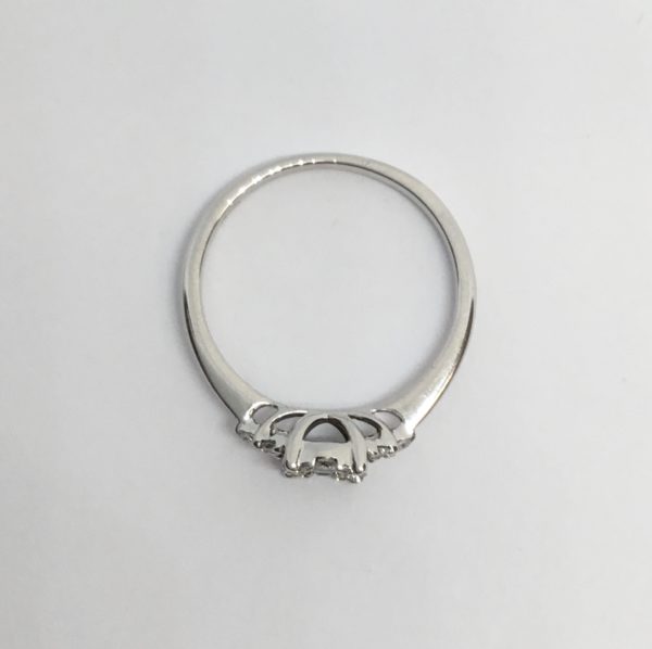 Pre-Owned 9ct White Gold Diamond Cluster Ring - Image 3