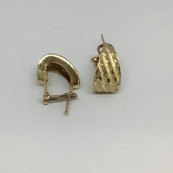 9ct Yellow Gold Patterned Huggy Style Earrings Hoops - Image 5