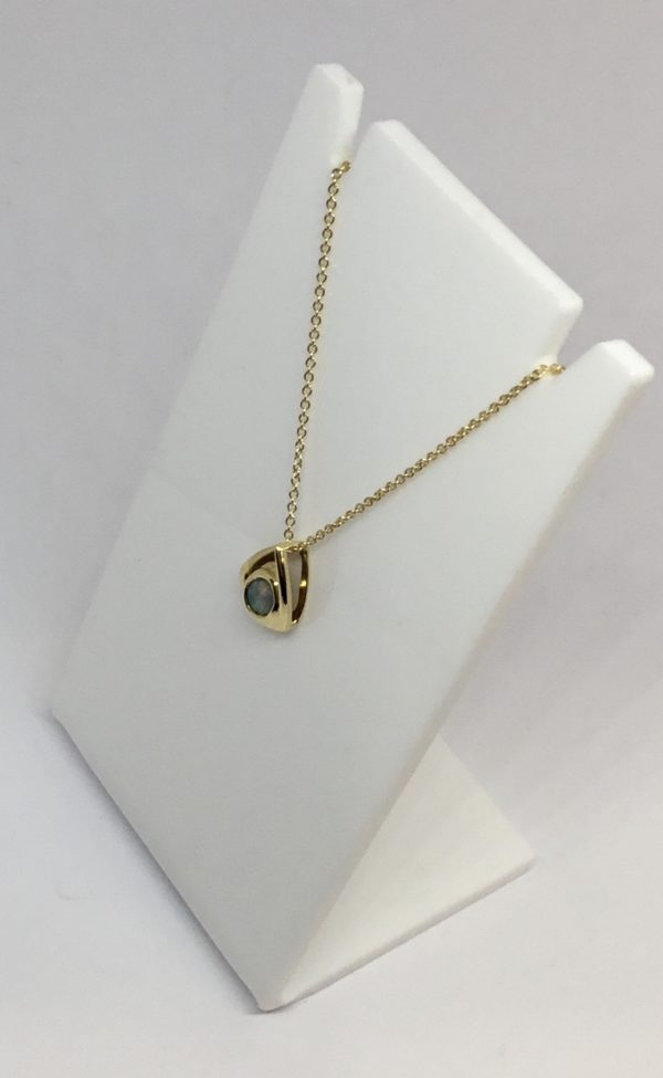 Pre Owned 18ct Yellow Gold Opal Pendant With 18" Chain - Image 2