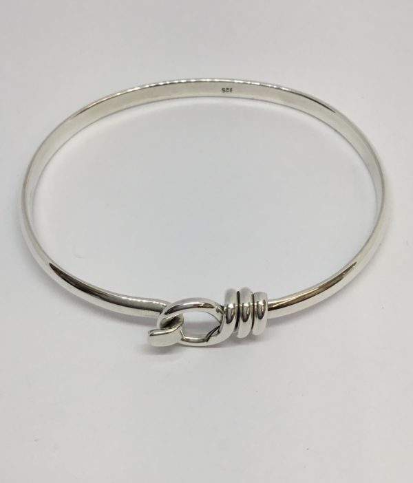 925 Silver Ring Twist Latch Bangle