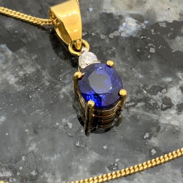 18ct Gold Sapphire & Diamond Pendant