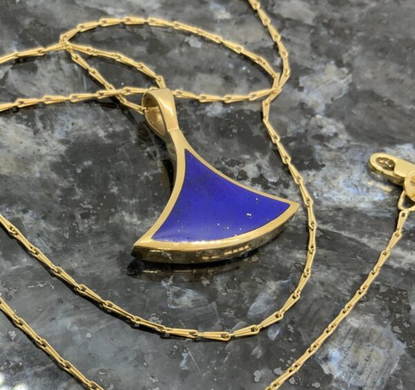 Handmade 9ct Lapis Lazuli & White Mother of Pearl Reversible Pendant - Image 3