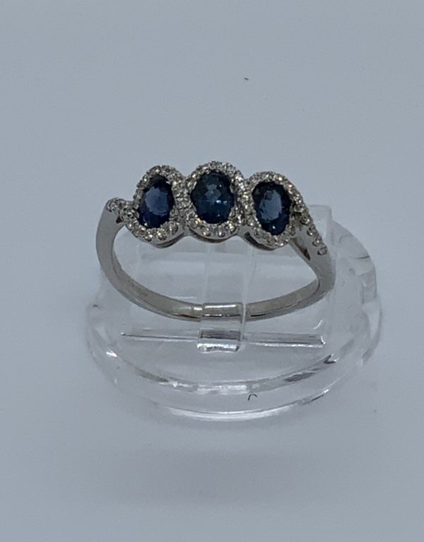 18ct White Gold Sapphire & Diamond 3 Stone Ring