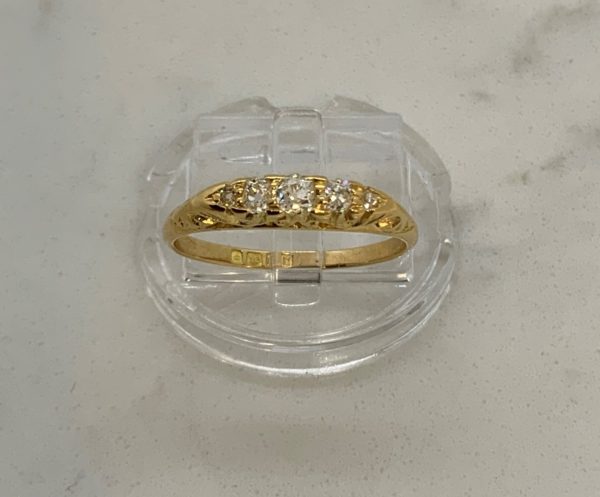 Pre-Owned 18ct Five Stone Diamond Ring - Image 4