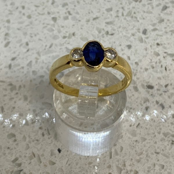 Pre Owned 18ct Gold Sapphire & Diamond Ring