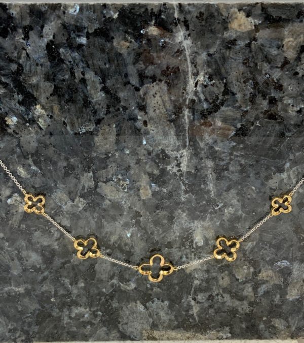9ct Yellow Gold and White Gold Flower Necklace - Image 2