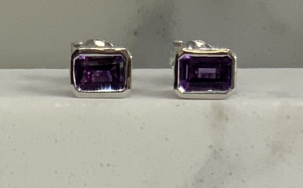 9ct White Gold Ameythst Studs