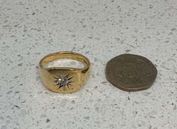 18ct Handmade, Yellow Gold, Solid, Gents, Diamond Set, Signet Ring - Image 4