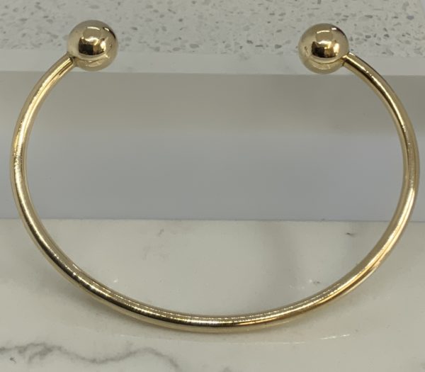 Pre-Owned 9ct Yellow Gold Solid Torque Bangle