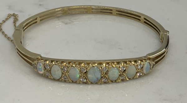 Pre-Owned 9ct Yellow Gold Opal & Diamond Set Bangle - Image 5
