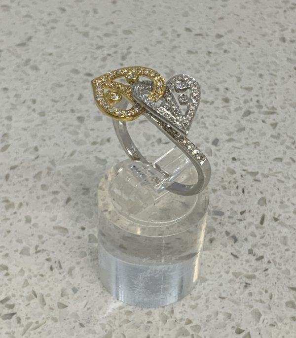 18ct Gold Diamond Set Heart Stone Ring - Image 3