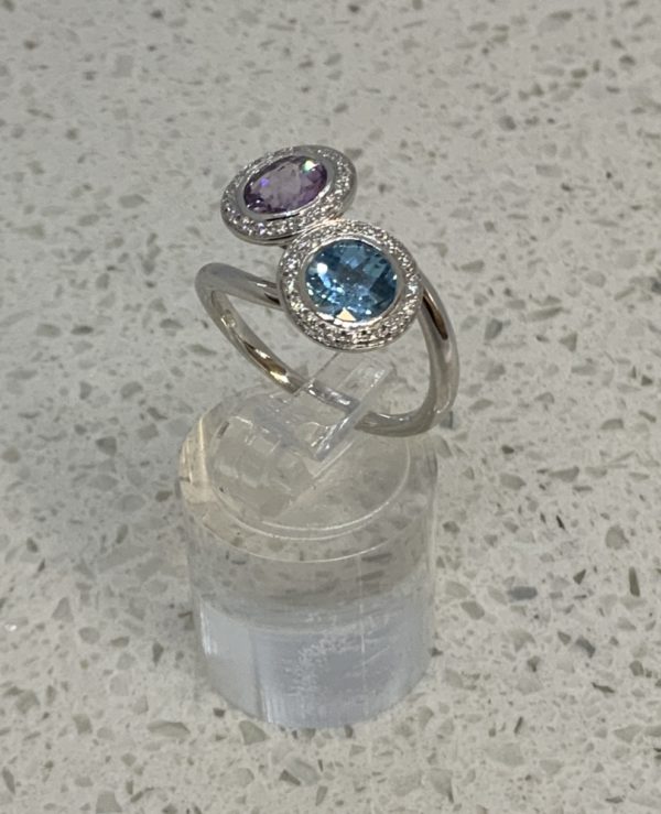 18ct White gold Blue Topaz Amethyst & Diamond Dress Ring - Image 4