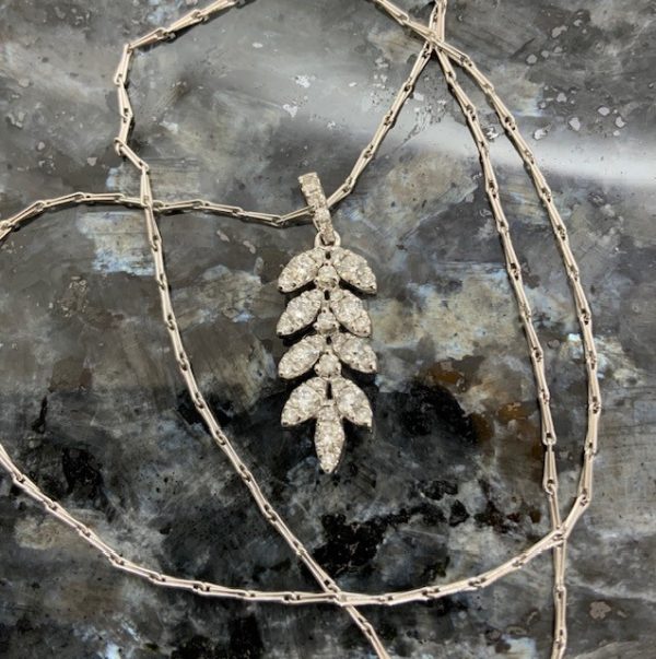 18ct White Gold Diamond Pendant - Image 2