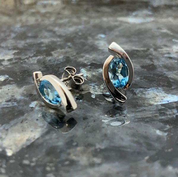 9ct White Gold Blue Topaz Rub Over 'Eye' Set Studs