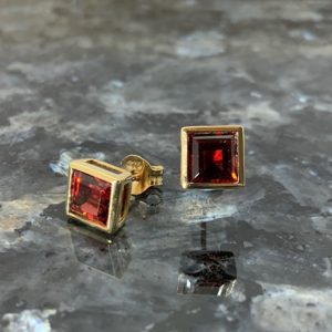 9ct Yellow Gold Square Garnet Rubover Studs