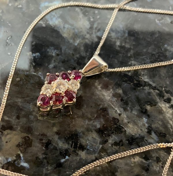 Pre-Owned 18ct White Gold Ruby & Diamond Cluster Pendant - Image 3