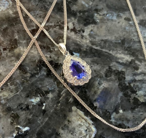 18ct White Gold Pear Shaped Tanzanite & Diamond Pendant - Image 2