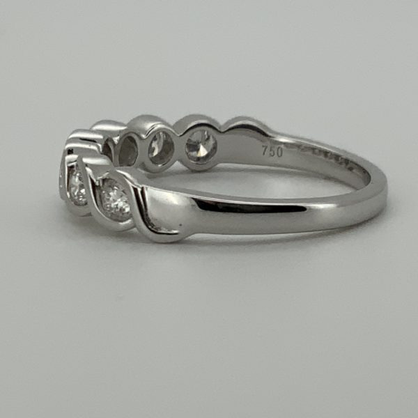 18ct Diamond 7 Stone "Wave" Eternity Ring 0.42ct - Image 4
