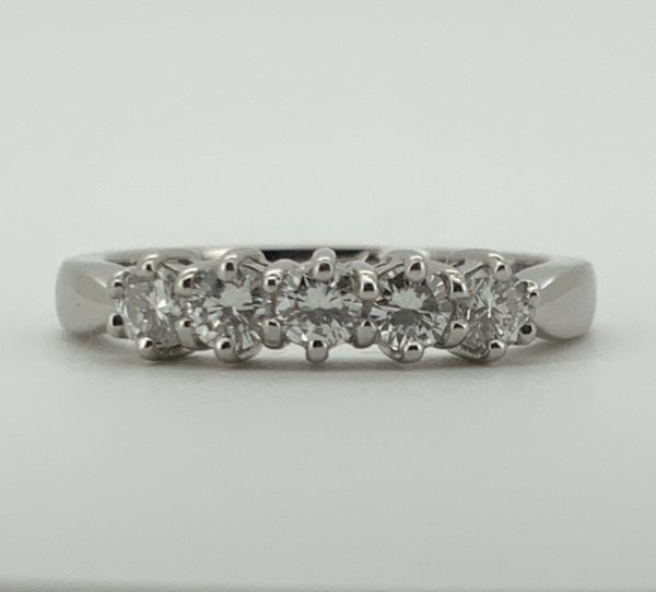 18ct Diamond 5 Stone Eternity Style Ring - Image 2