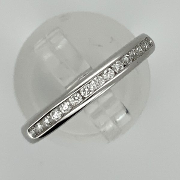 18ct Diamond 15 Stone Eternity Style Ring