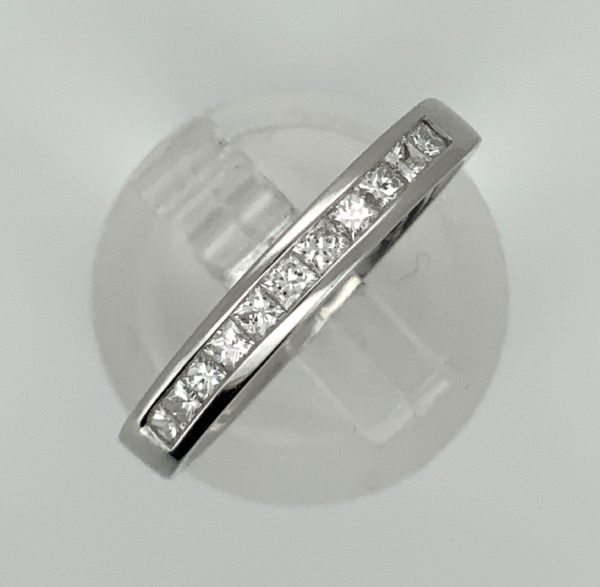 18ct Princess Diamond Cut 11 Stone Eternity Style Ring