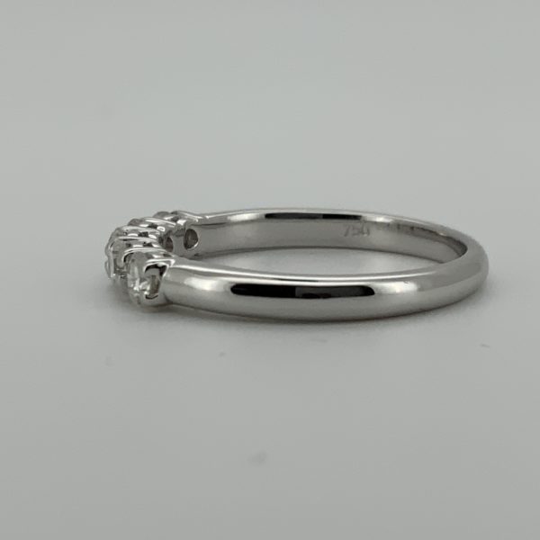 18ct Diamond 5 Stone Eternity Style Ring - Image 3